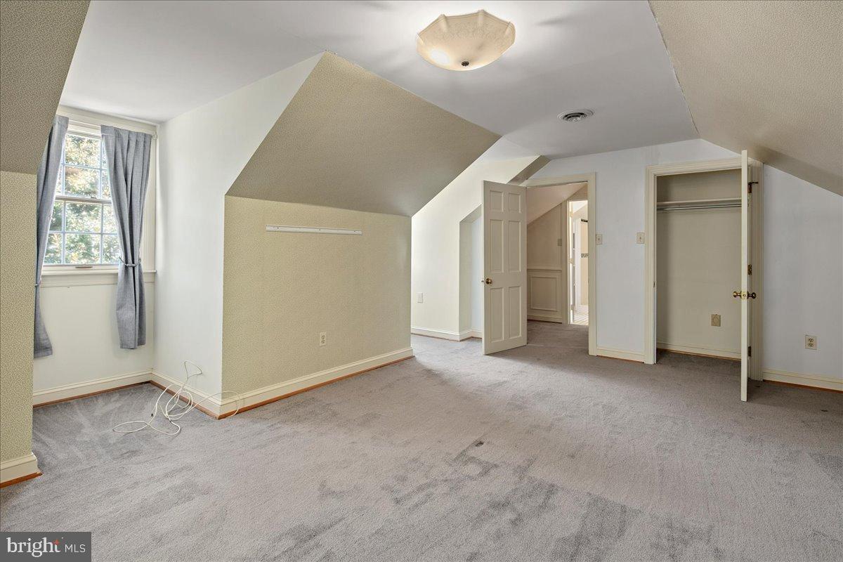7308 BLUE DAN LN, CLIFTON, Virginia 20124, 7 Bedrooms Bedrooms, ,6 BathroomsBathrooms,Residential,For sale,7308 BLUE DAN LN,VAFX2272694 MLS # VAFX2272694