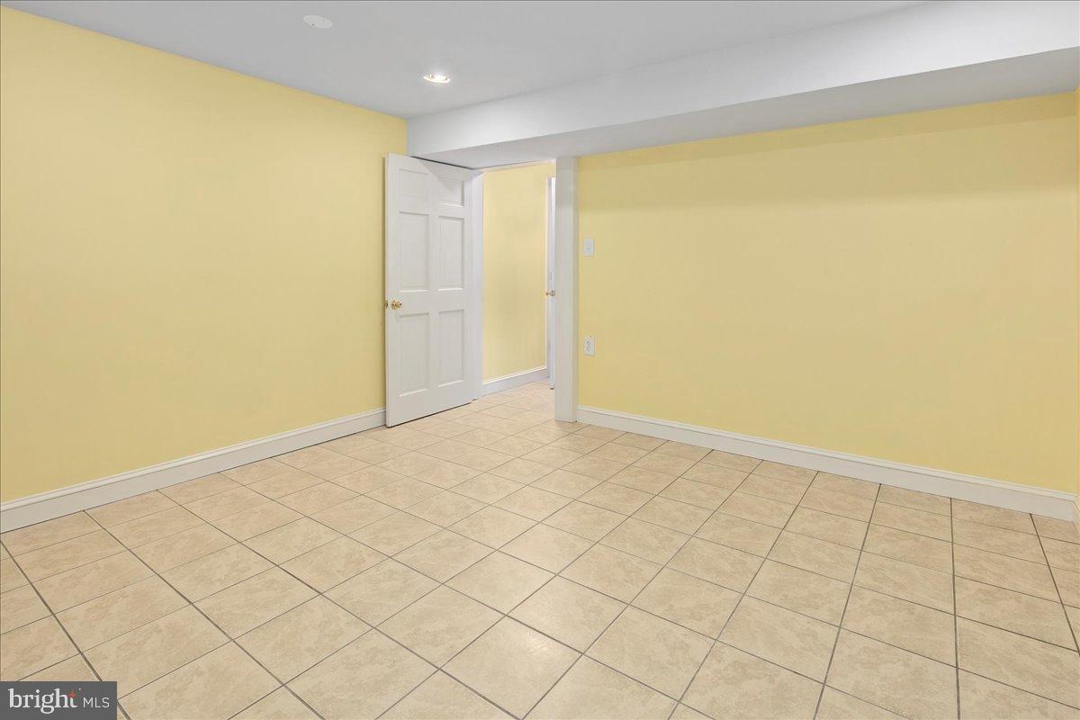 7308 BLUE DAN LN, CLIFTON, Virginia 20124, 7 Bedrooms Bedrooms, ,6 BathroomsBathrooms,Residential,For sale,7308 BLUE DAN LN,VAFX2272694 MLS # VAFX2272694