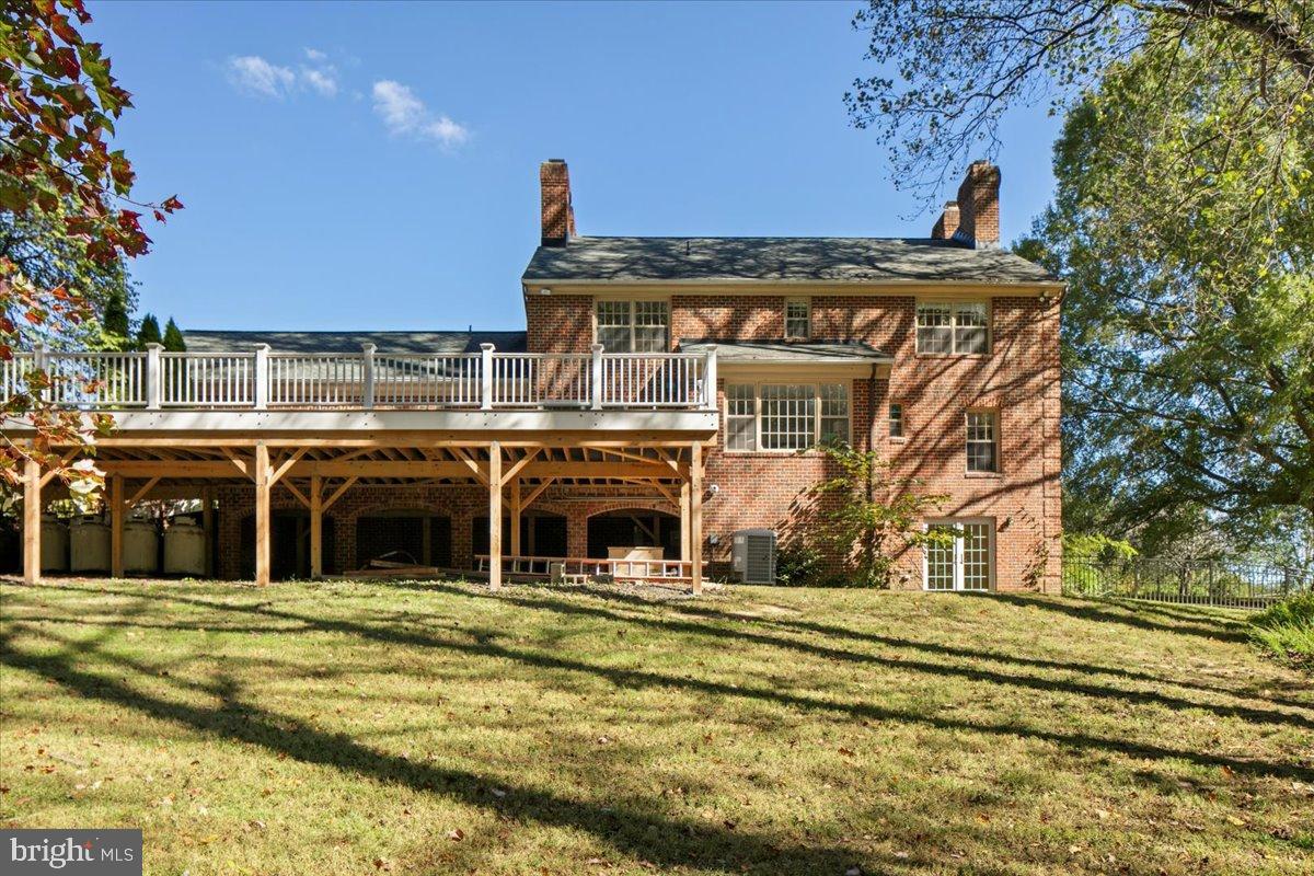 7308 BLUE DAN LN, CLIFTON, Virginia 20124, 7 Bedrooms Bedrooms, ,6 BathroomsBathrooms,Residential,For sale,7308 BLUE DAN LN,VAFX2272694 MLS # VAFX2272694