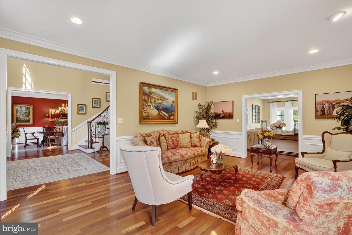 6705 CEDAR VIEW CT, CLIFTON, Virginia 20124, 6 Bedrooms Bedrooms, ,3 BathroomsBathrooms,Residential,For sale,6705 CEDAR VIEW CT,VAFX2272702 MLS # VAFX2272702
