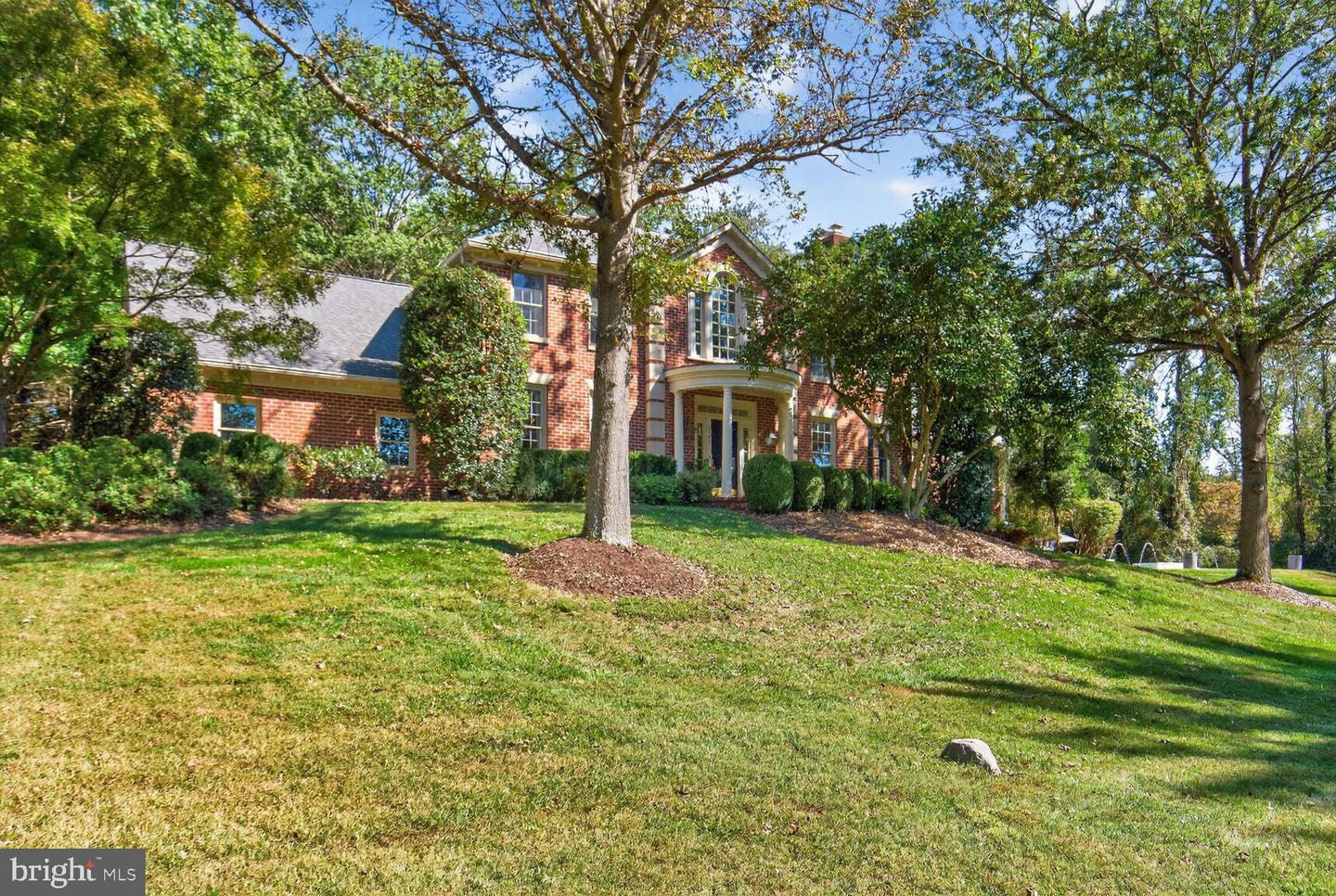 6705 CEDAR VIEW CT, CLIFTON, Virginia 20124, 6 Bedrooms Bedrooms, ,3 BathroomsBathrooms,Residential,For sale,6705 CEDAR VIEW CT,VAFX2272702 MLS # VAFX2272702