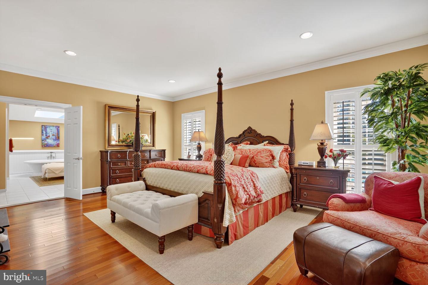6705 CEDAR VIEW CT, CLIFTON, Virginia 20124, 6 Bedrooms Bedrooms, ,3 BathroomsBathrooms,Residential,For sale,6705 CEDAR VIEW CT,VAFX2272702 MLS # VAFX2272702