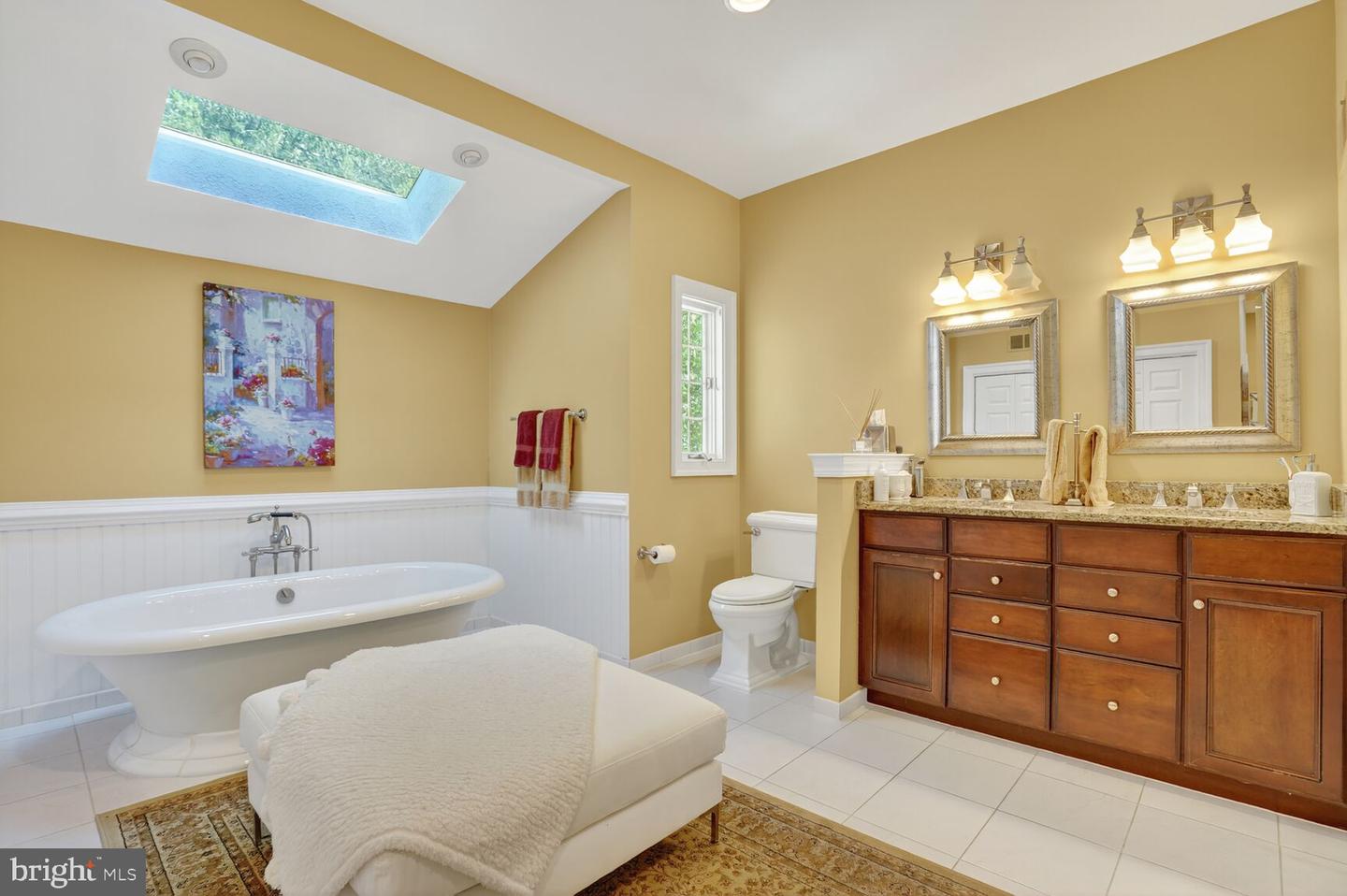 6705 CEDAR VIEW CT, CLIFTON, Virginia 20124, 6 Bedrooms Bedrooms, ,3 BathroomsBathrooms,Residential,For sale,6705 CEDAR VIEW CT,VAFX2272702 MLS # VAFX2272702