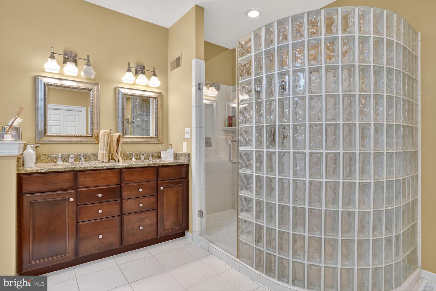 6705 CEDAR VIEW CT, CLIFTON, Virginia 20124, 6 Bedrooms Bedrooms, ,3 BathroomsBathrooms,Residential,For sale,6705 CEDAR VIEW CT,VAFX2272702 MLS # VAFX2272702
