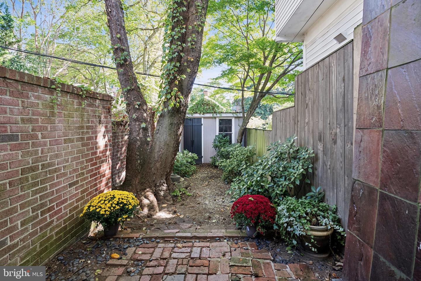 1239 30TH ST NW, WASHINGTON, District Of Columbia 20007, 2 Bedrooms Bedrooms, ,1 BathroomBathrooms,Residential,For sale,1239 30TH ST NW,DCDC2225428 MLS # DCDC2225428 1239 30TH ST NW, WASHINGTON, District Of Columbia 20007, 2 Bedrooms Bedrooms, ,1 BathroomBathrooms,Residential,For sale,1239 30TH ST NW,DCDC2225428 MLS # DCDC2225428