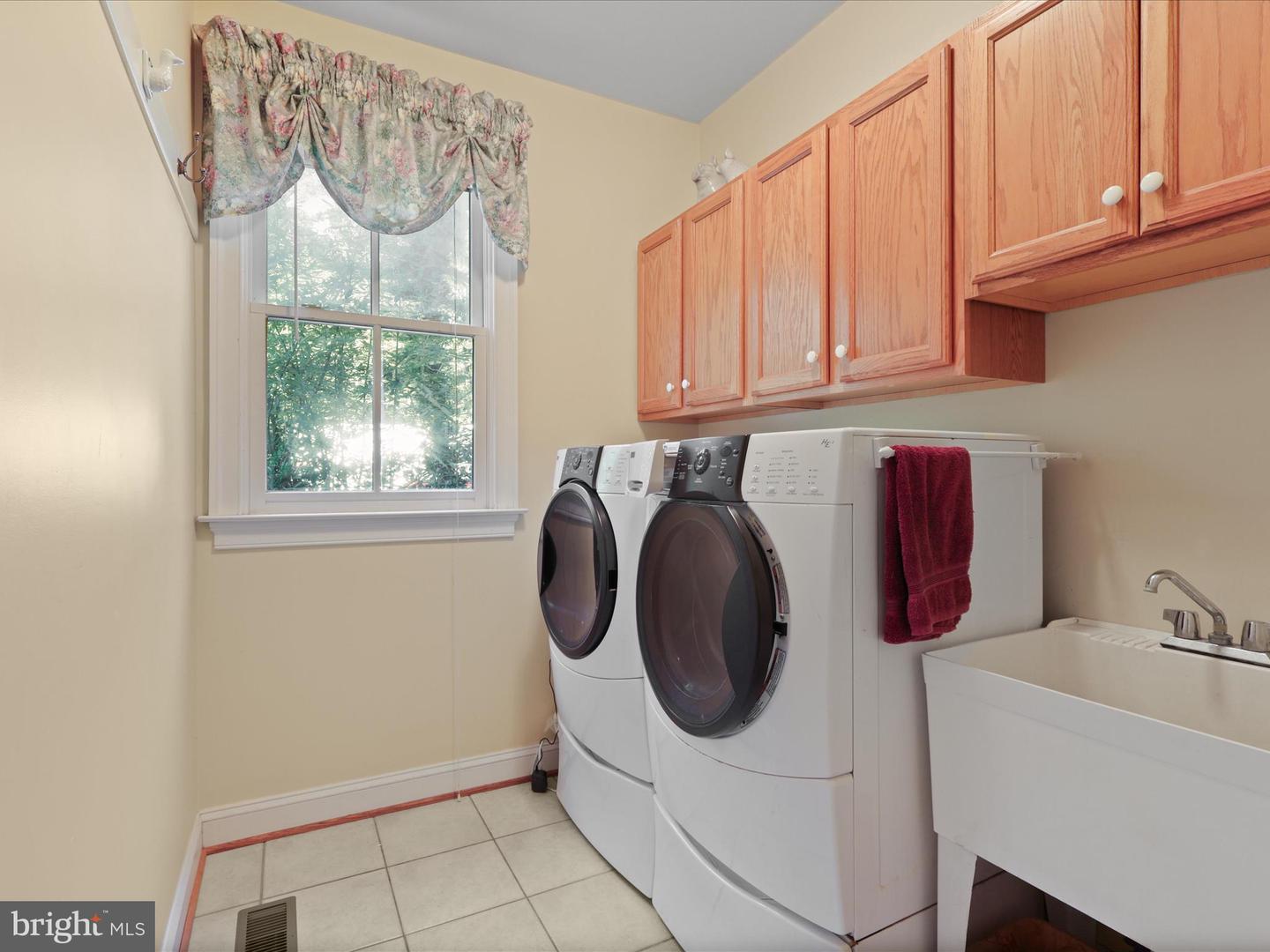 12848 REDBIRD RDG, CLIFTON, Virginia 20124, 5 Bedrooms Bedrooms, ,4 BathroomsBathrooms,Residential,For sale,12848 REDBIRD RDG,VAFX2272730 MLS # VAFX2272730