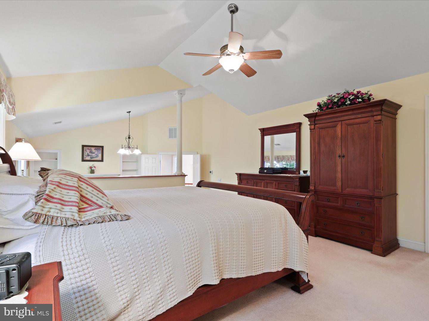 12848 REDBIRD RDG, CLIFTON, Virginia 20124, 5 Bedrooms Bedrooms, ,4 BathroomsBathrooms,Residential,For sale,12848 REDBIRD RDG,VAFX2272730 MLS # VAFX2272730