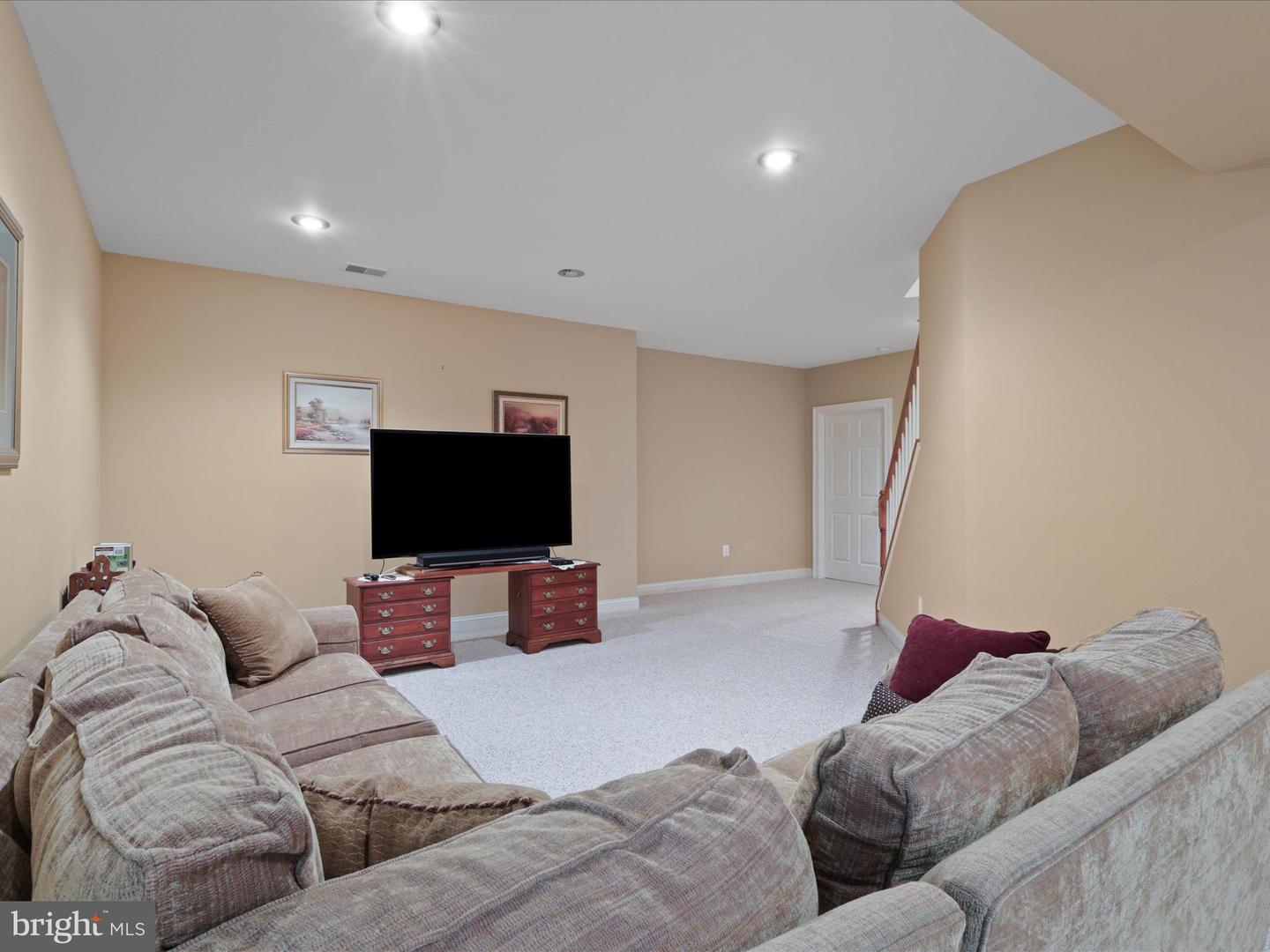12848 REDBIRD RDG, CLIFTON, Virginia 20124, 5 Bedrooms Bedrooms, ,4 BathroomsBathrooms,Residential,For sale,12848 REDBIRD RDG,VAFX2272730 MLS # VAFX2272730