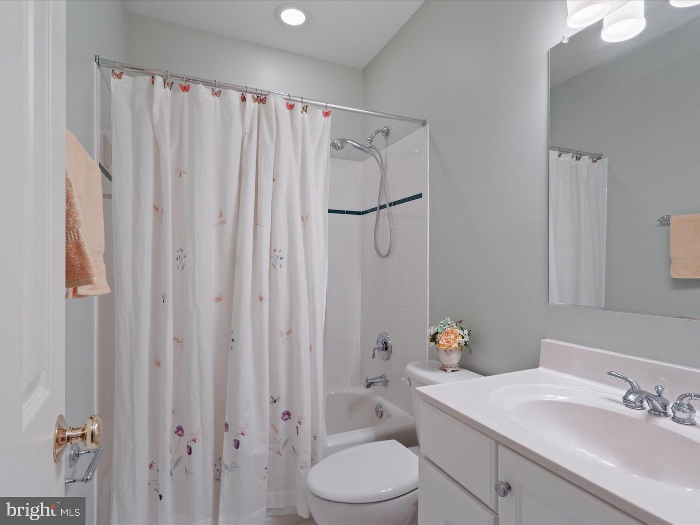12848 REDBIRD RDG, CLIFTON, Virginia 20124, 5 Bedrooms Bedrooms, ,4 BathroomsBathrooms,Residential,For sale,12848 REDBIRD RDG,VAFX2272730 MLS # VAFX2272730
