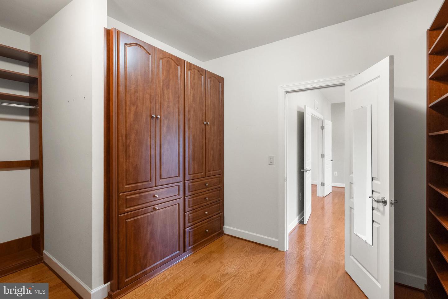 5666 SPRIGGS MEADOW DR, WOODBRIDGE, Virginia 22193, 5 Bedrooms Bedrooms, ,4 BathroomsBathrooms,Residential,For sale,5666 SPRIGGS MEADOW DR,VAPW2105400 MLS # VAPW2105400
