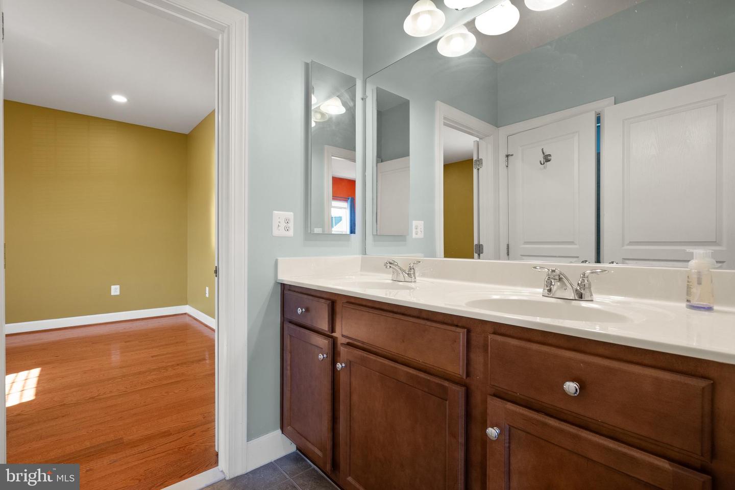5666 SPRIGGS MEADOW DR, WOODBRIDGE, Virginia 22193, 5 Bedrooms Bedrooms, ,4 BathroomsBathrooms,Residential,For sale,5666 SPRIGGS MEADOW DR,VAPW2105400 MLS # VAPW2105400