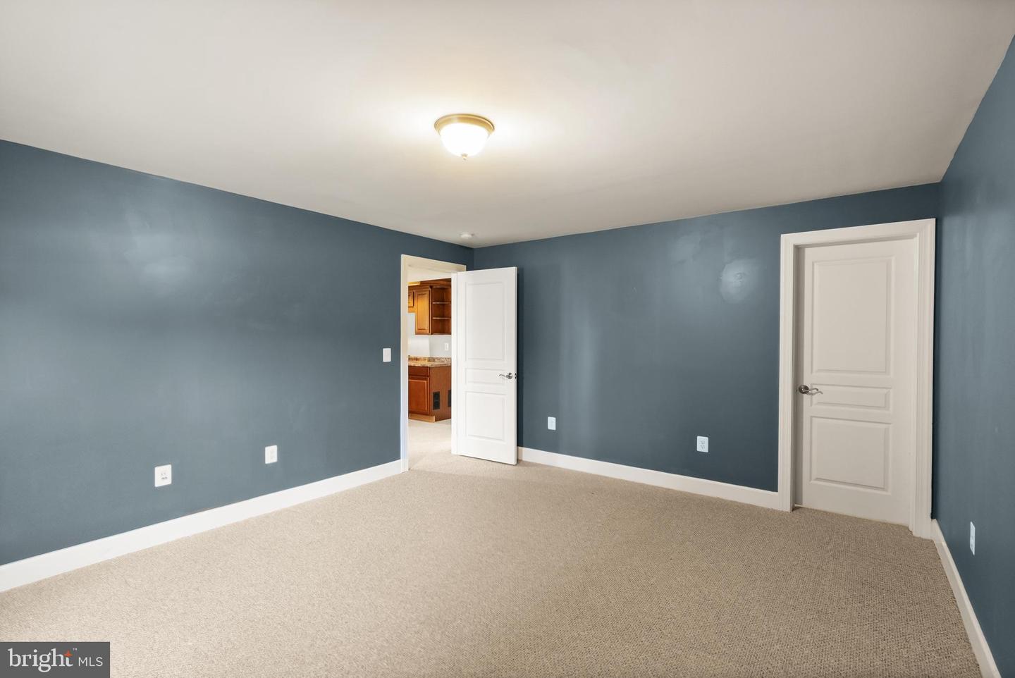 5666 SPRIGGS MEADOW DR, WOODBRIDGE, Virginia 22193, 5 Bedrooms Bedrooms, ,4 BathroomsBathrooms,Residential,For sale,5666 SPRIGGS MEADOW DR,VAPW2105400 MLS # VAPW2105400