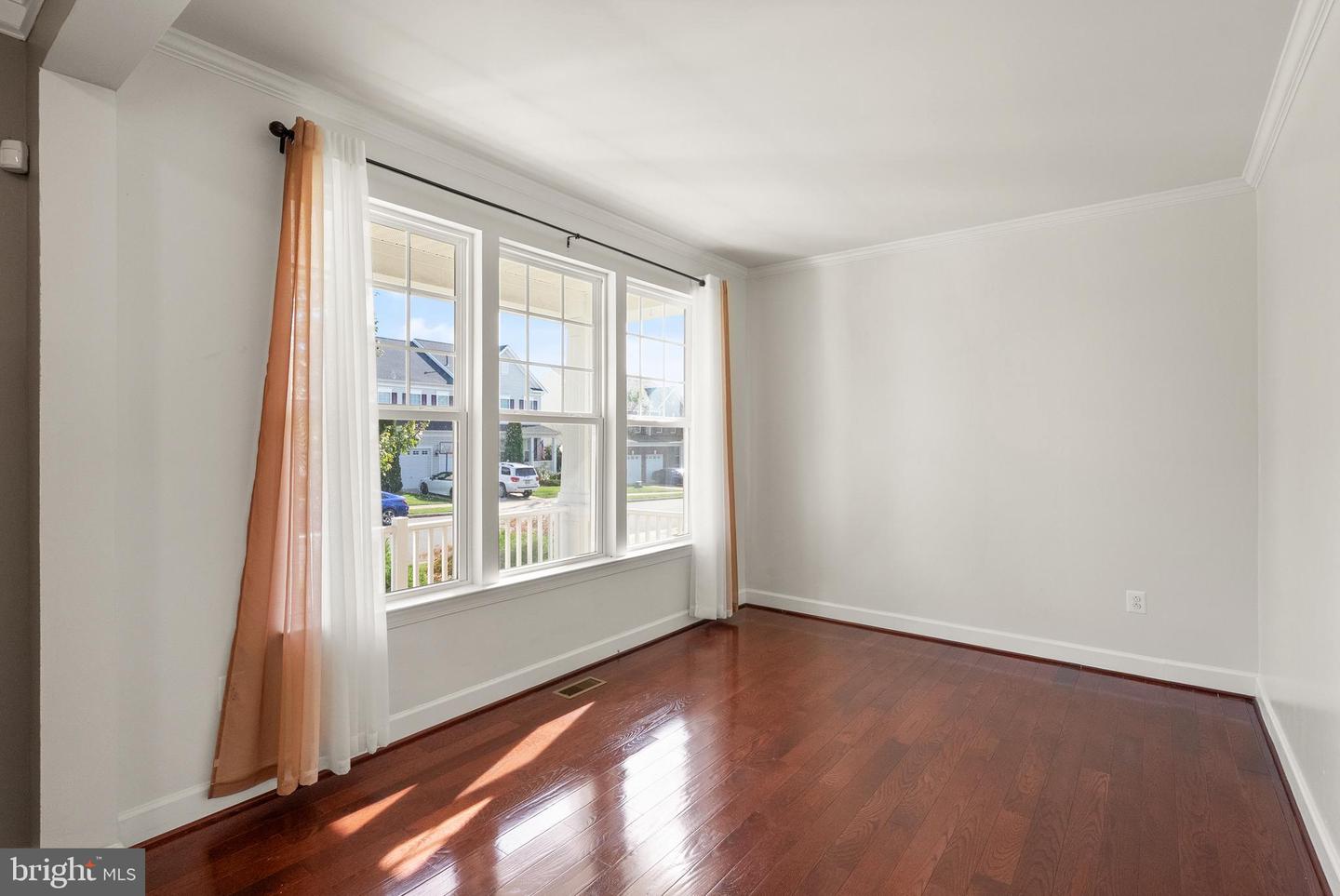 5666 SPRIGGS MEADOW DR, WOODBRIDGE, Virginia 22193, 5 Bedrooms Bedrooms, ,4 BathroomsBathrooms,Residential,For sale,5666 SPRIGGS MEADOW DR,VAPW2105400 MLS # VAPW2105400