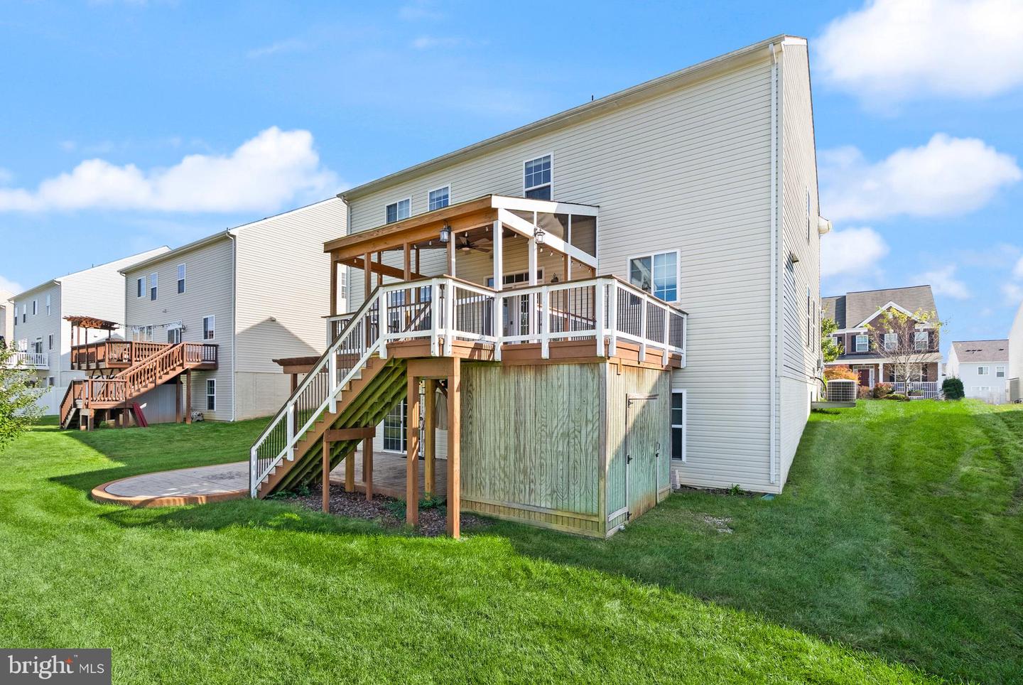 5666 SPRIGGS MEADOW DR, WOODBRIDGE, Virginia 22193, 5 Bedrooms Bedrooms, ,4 BathroomsBathrooms,Residential,For sale,5666 SPRIGGS MEADOW DR,VAPW2105400 MLS # VAPW2105400