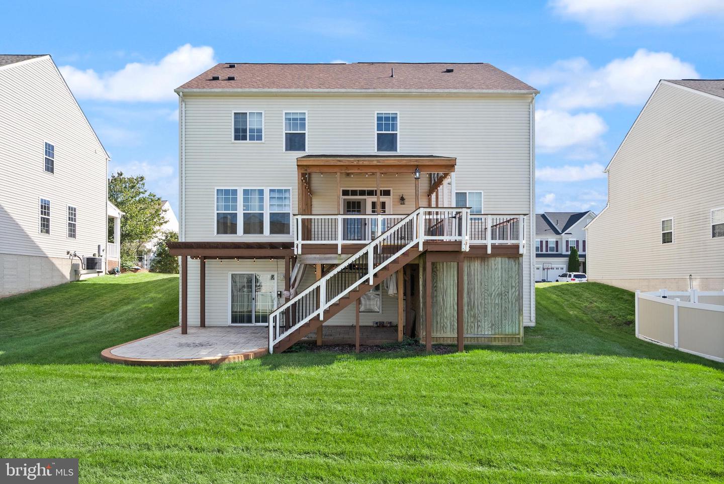 5666 SPRIGGS MEADOW DR, WOODBRIDGE, Virginia 22193, 5 Bedrooms Bedrooms, ,4 BathroomsBathrooms,Residential,For sale,5666 SPRIGGS MEADOW DR,VAPW2105400 MLS # VAPW2105400