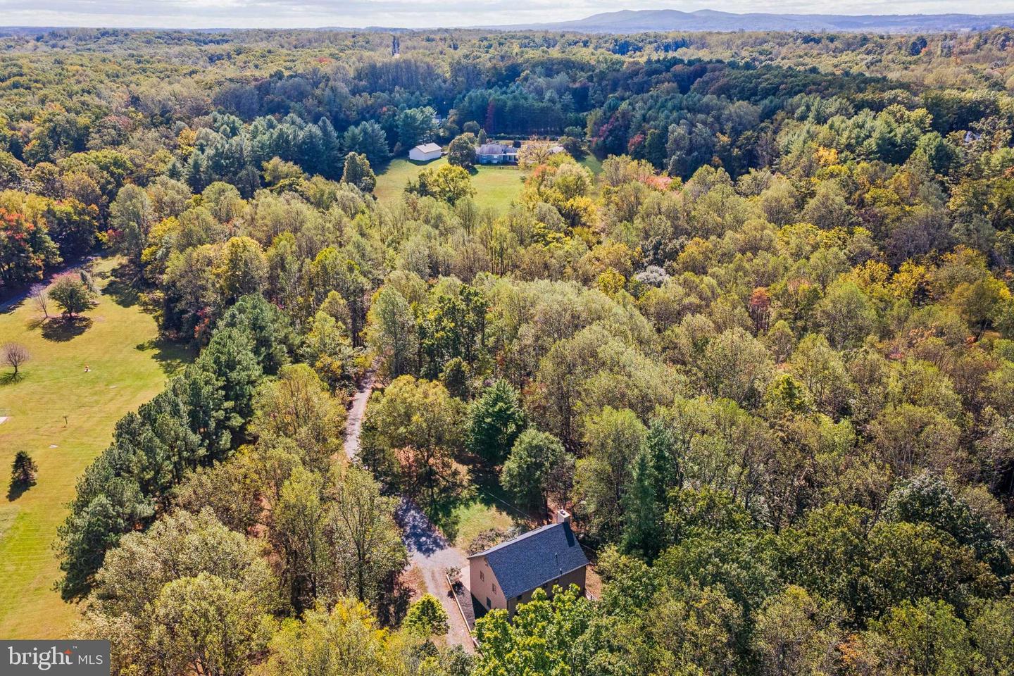 40946 MANOR HOUSE RD, LEESBURG, Virginia 20175, 4 Bedrooms Bedrooms, ,3 BathroomsBathrooms,Residential,For sale,40946 MANOR HOUSE RD,VALO2108292 MLS # VALO2108292