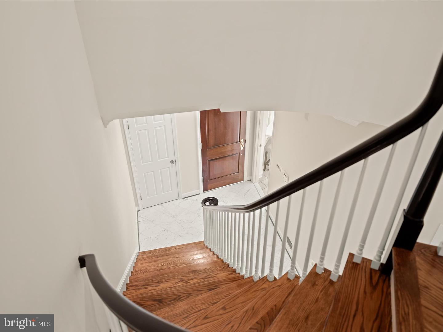 4700 FOXHALL CRES NW, WASHINGTON, District Of Columbia 20007, 4 Bedrooms Bedrooms, ,4 BathroomsBathrooms,Residential,For sale,4700 FOXHALL CRES NW,DCDC2225796 MLS # DCDC2225796