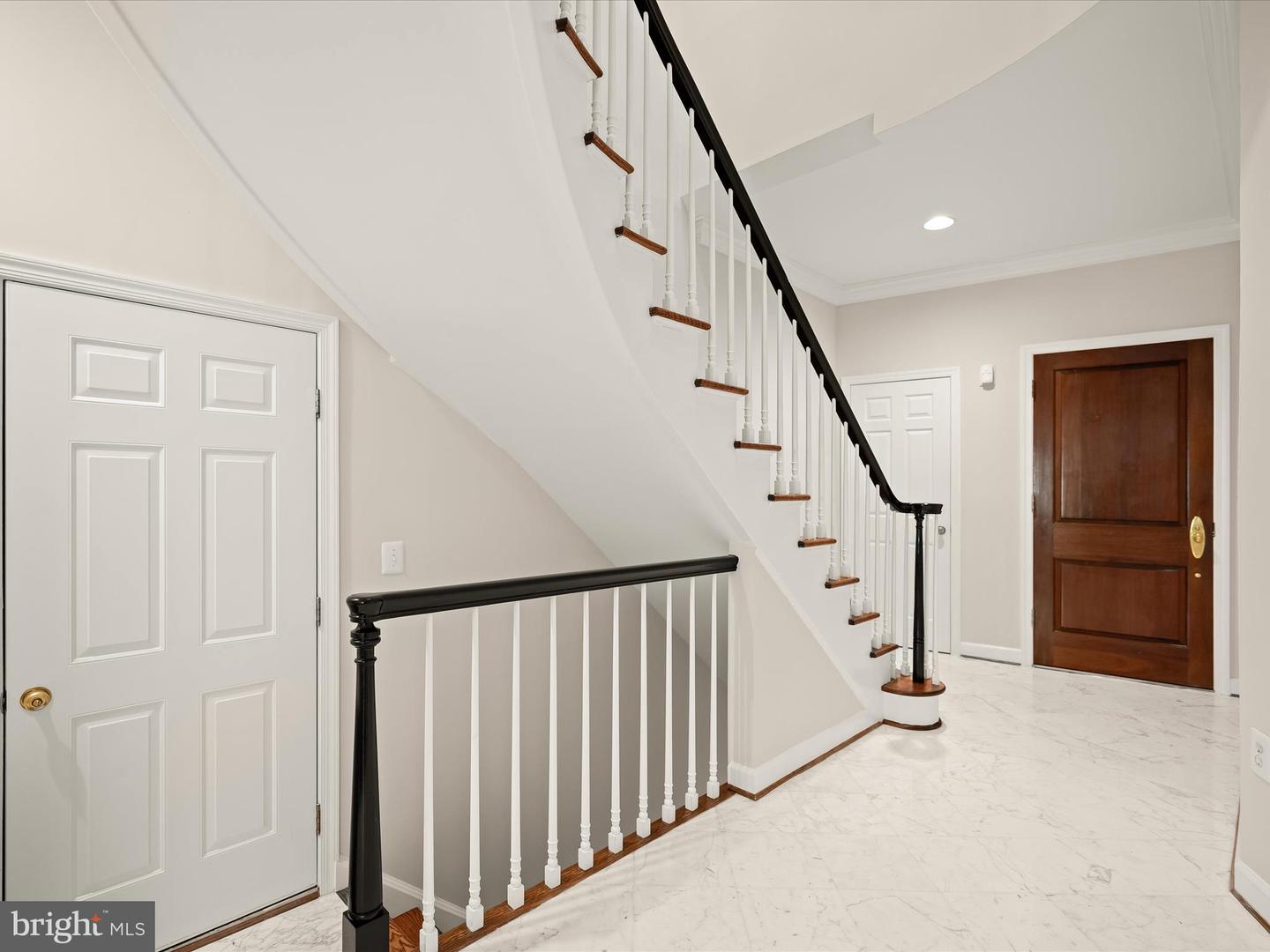 4700 FOXHALL CRES NW, WASHINGTON, District Of Columbia 20007, 4 Bedrooms Bedrooms, ,4 BathroomsBathrooms,Residential,For sale,4700 FOXHALL CRES NW,DCDC2225796 MLS # DCDC2225796