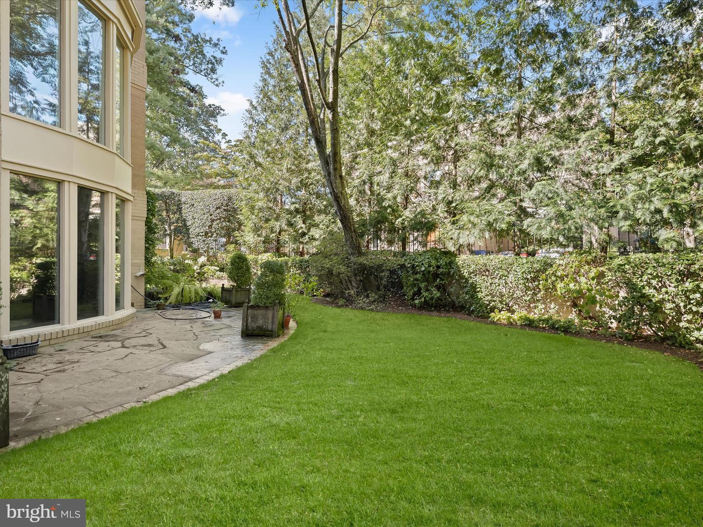 4700 FOXHALL CRES NW, WASHINGTON, District Of Columbia 20007, 4 Bedrooms Bedrooms, ,4 BathroomsBathrooms,Residential,For sale,4700 FOXHALL CRES NW,DCDC2225796 MLS # DCDC2225796