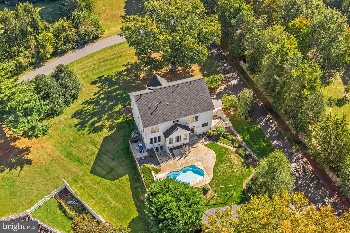 10 CROUCH ST, STERLING, Virginia 20165, 5 Bedrooms Bedrooms, ,4 BathroomsBathrooms,Residential,For sale,10 CROUCH ST,VALO2108384 MLS # VALO2108384