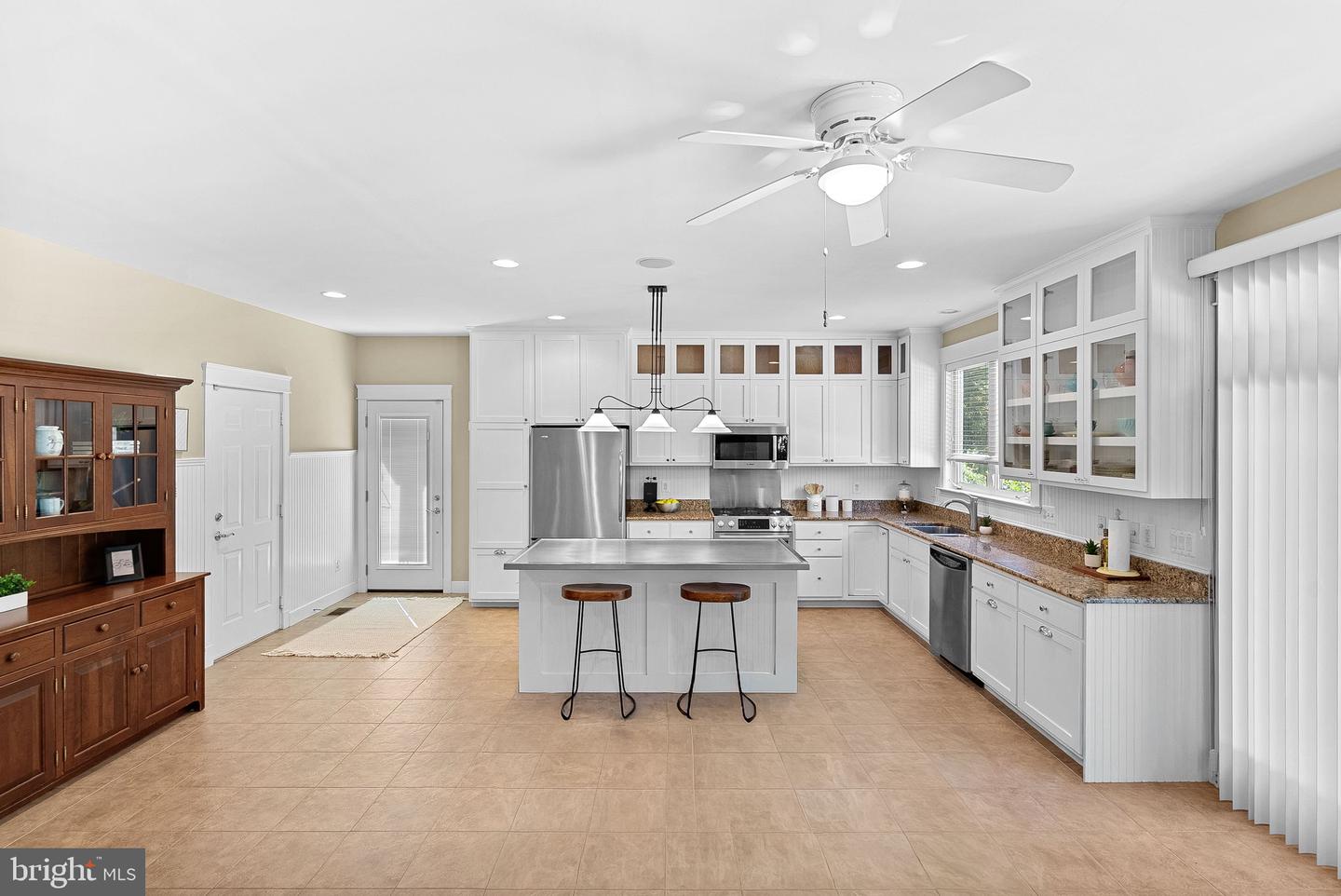 10 CROUCH ST, STERLING, Virginia 20165, 5 Bedrooms Bedrooms, ,4 BathroomsBathrooms,Residential,For sale,10 CROUCH ST,VALO2108384 MLS # VALO2108384