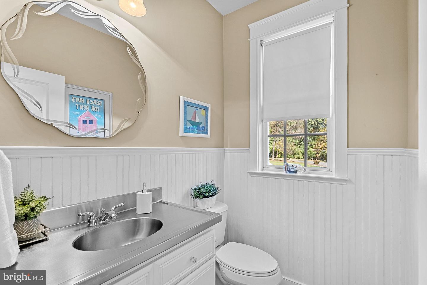 10 CROUCH ST, STERLING, Virginia 20165, 5 Bedrooms Bedrooms, ,4 BathroomsBathrooms,Residential,For sale,10 CROUCH ST,VALO2108384 MLS # VALO2108384