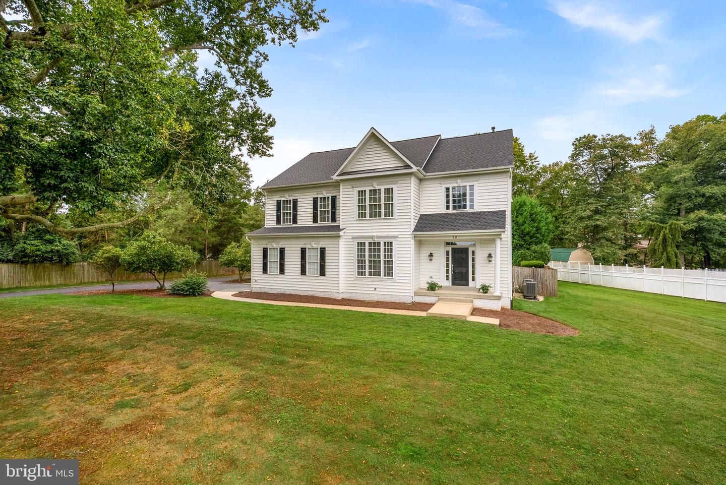 10 CROUCH ST, STERLING, Virginia 20165, 5 Bedrooms Bedrooms, ,4 BathroomsBathrooms,Residential,For sale,10 CROUCH ST,VALO2108384 MLS # VALO2108384