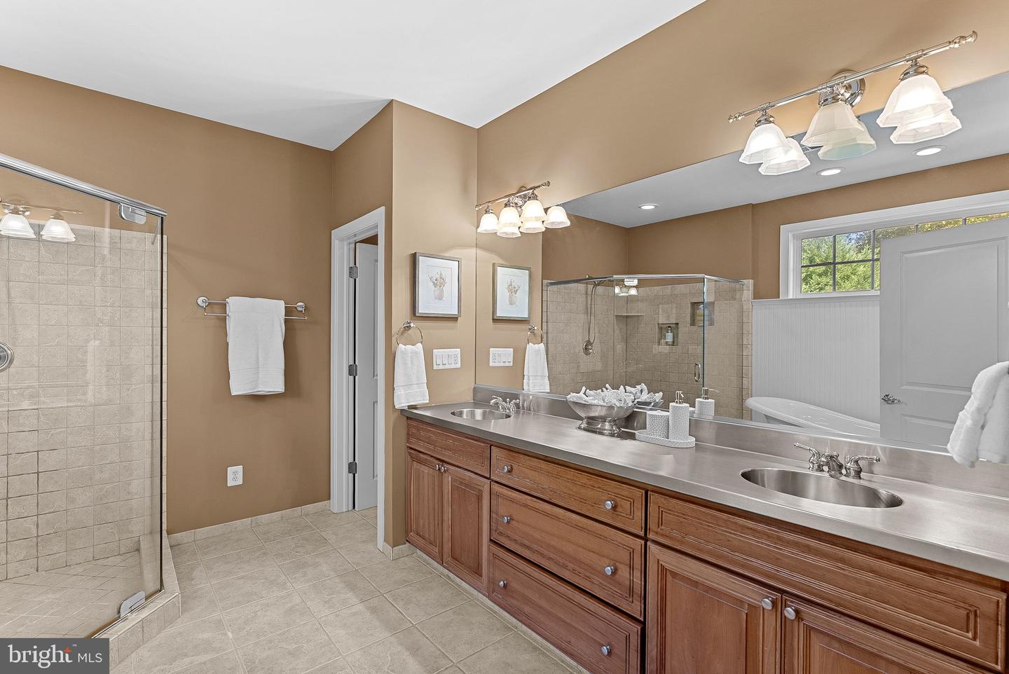 10 CROUCH ST, STERLING, Virginia 20165, 5 Bedrooms Bedrooms, ,4 BathroomsBathrooms,Residential,For sale,10 CROUCH ST,VALO2108384 MLS # VALO2108384