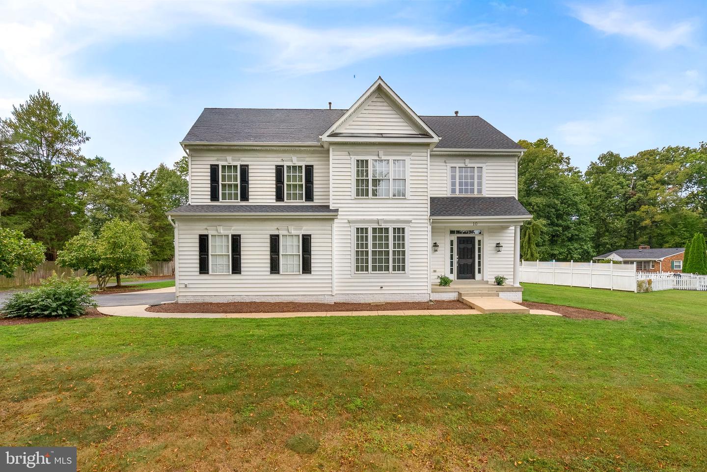 10 CROUCH ST, STERLING, Virginia 20165, 5 Bedrooms Bedrooms, ,4 BathroomsBathrooms,Residential,For sale,10 CROUCH ST,VALO2108384 MLS # VALO2108384