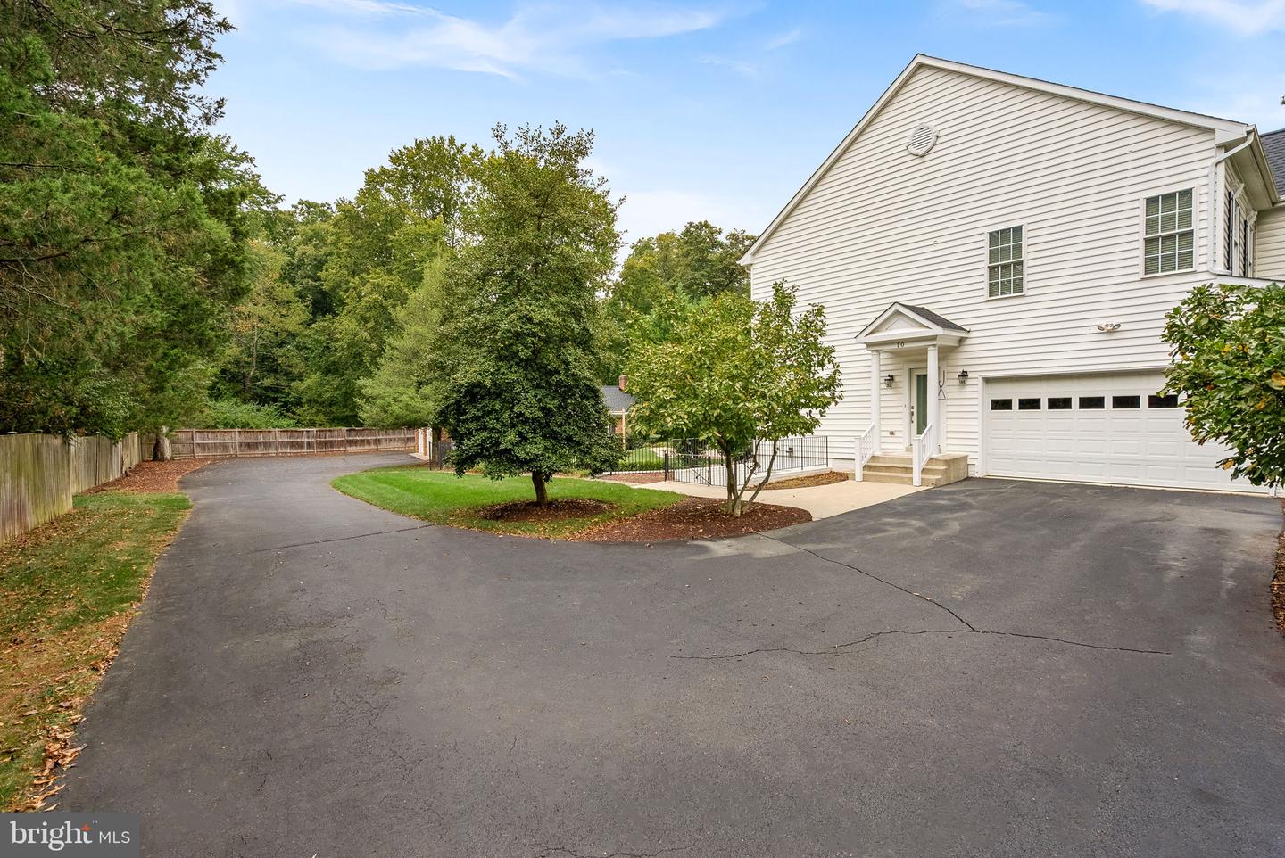10 CROUCH ST, STERLING, Virginia 20165, 5 Bedrooms Bedrooms, ,4 BathroomsBathrooms,Residential,For sale,10 CROUCH ST,VALO2108384 MLS # VALO2108384
