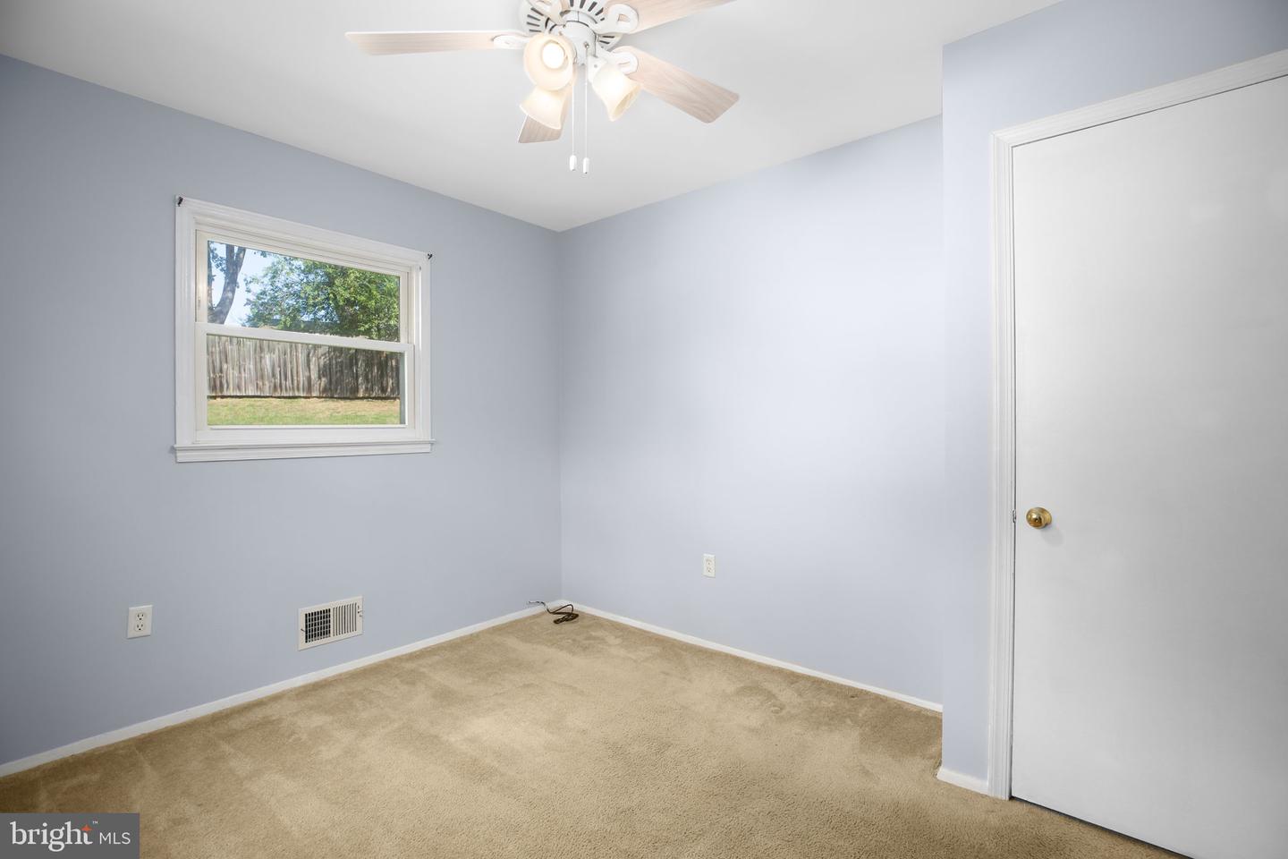 19007 RED OAK LN, TRIANGLE, Virginia 22172, 4 Bedrooms Bedrooms, ,2 BathroomsBathrooms,Residential,For sale,19007 RED OAK LN,VAPW2105436 MLS # VAPW2105436 19007 RED OAK LN, TRIANGLE, Virginia 22172, 4 Bedrooms Bedrooms, ,2 BathroomsBathrooms,Residential,For sale,19007 RED OAK LN,VAPW2105436 MLS # VAPW2105436