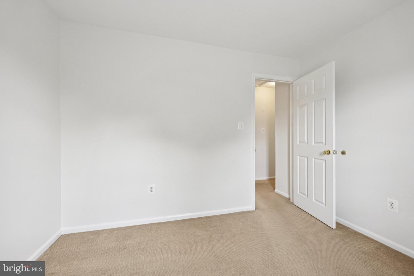 2 BERKELEY CT, STERLING, Virginia 20165, 4 Bedrooms Bedrooms, ,2 BathroomsBathrooms,Residential,For sale,2 BERKELEY CT,VALO2108396 MLS # VALO2108396