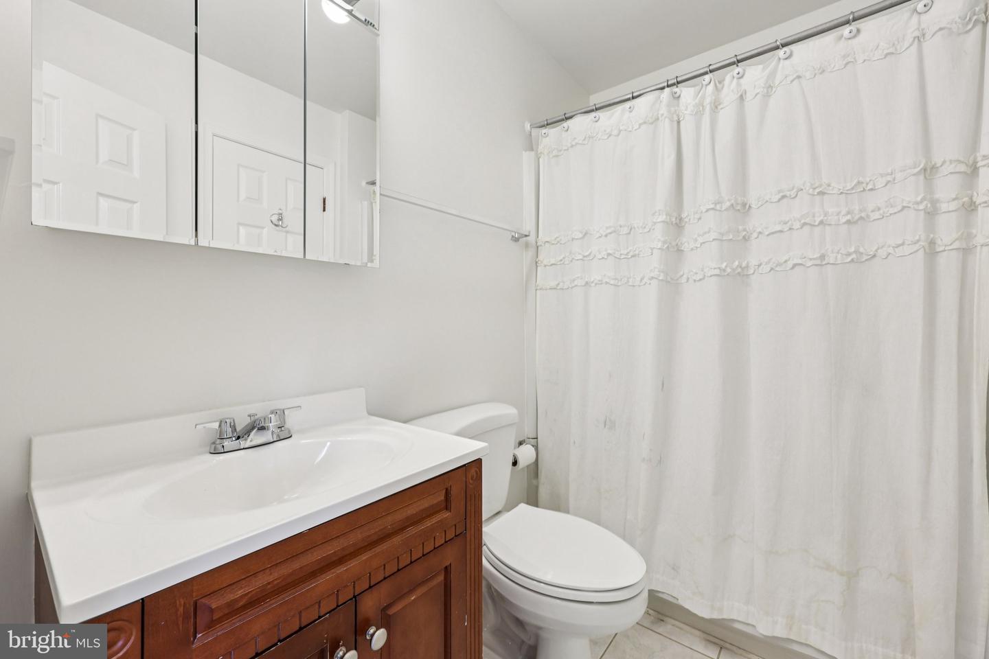 2 BERKELEY CT, STERLING, Virginia 20165, 4 Bedrooms Bedrooms, ,2 BathroomsBathrooms,Residential,For sale,2 BERKELEY CT,VALO2108396 MLS # VALO2108396
