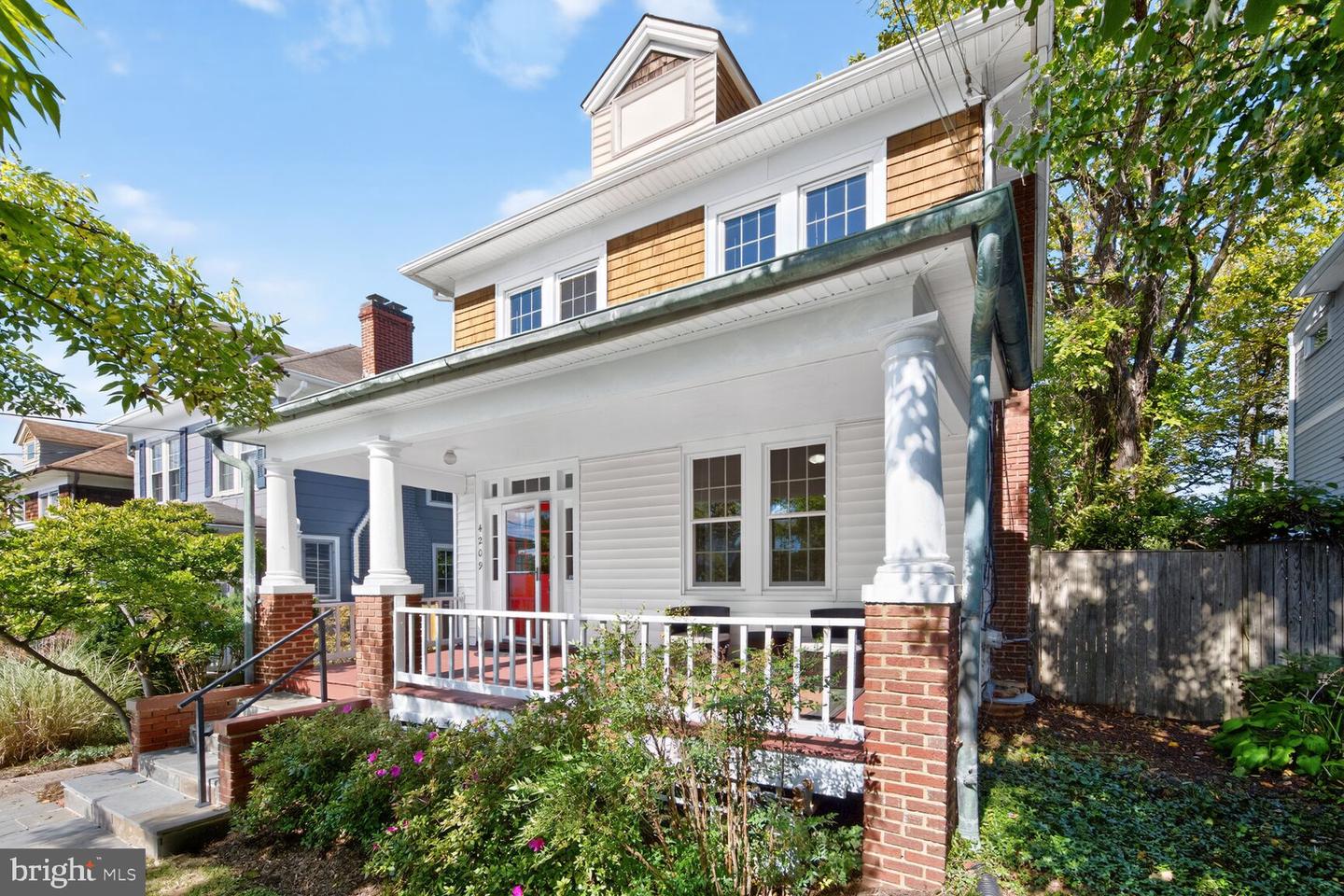 4209 ELLICOTT ST NW, WASHINGTON, District Of Columbia 20016, 3 Bedrooms Bedrooms, ,4 BathroomsBathrooms,Residential,For sale,4209 ELLICOTT ST NW,DCDC2225944 MLS # DCDC2225944