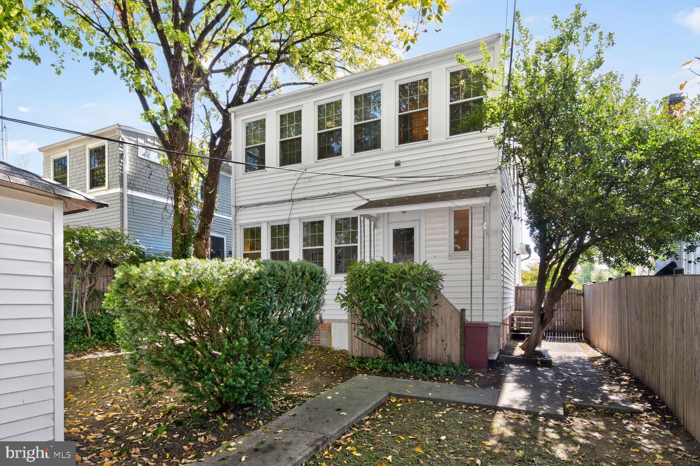 4209 ELLICOTT ST NW, WASHINGTON, District Of Columbia 20016, 3 Bedrooms Bedrooms, ,4 BathroomsBathrooms,Residential,For sale,4209 ELLICOTT ST NW,DCDC2225944 MLS # DCDC2225944