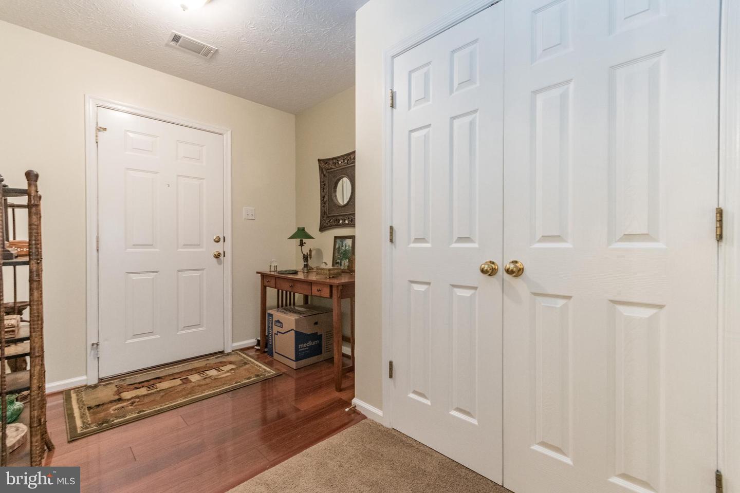221 CRESTWOOD LN, WINCHESTER, Virginia 22602, 2 Bedrooms Bedrooms, ,2 BathroomsBathrooms,Residential,For sale,221 CRESTWOOD LN,VAFV2037270 MLS # VAFV2037270