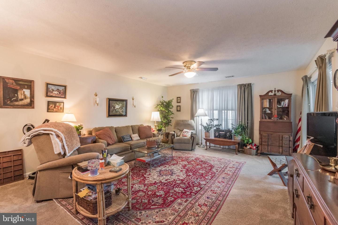 221 CRESTWOOD LN, WINCHESTER, Virginia 22602, 2 Bedrooms Bedrooms, ,2 BathroomsBathrooms,Residential,For sale,221 CRESTWOOD LN,VAFV2037270 MLS # VAFV2037270