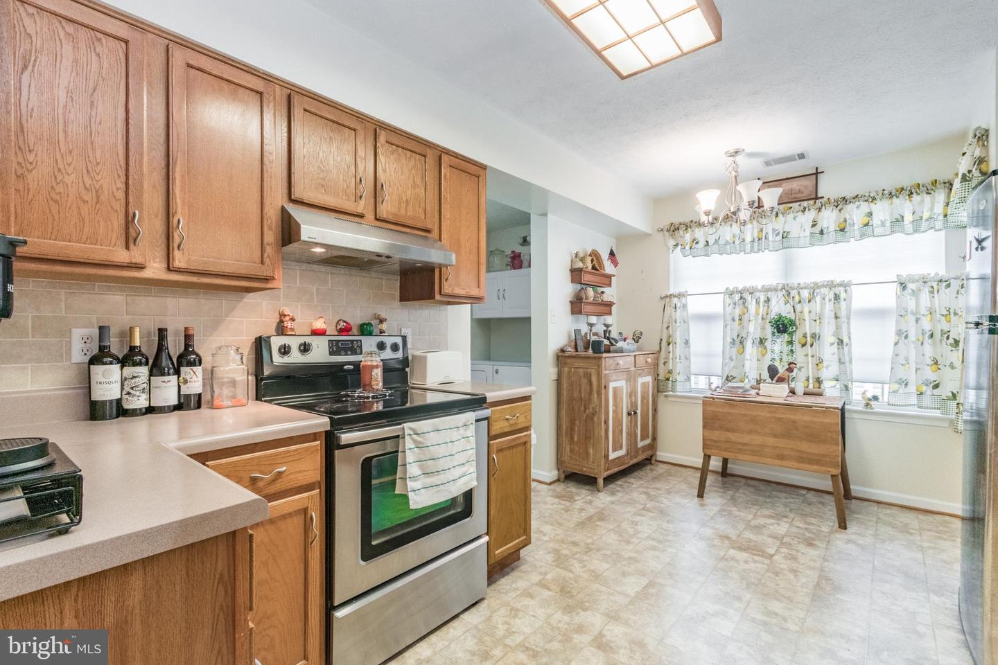 221 CRESTWOOD LN, WINCHESTER, Virginia 22602, 2 Bedrooms Bedrooms, ,2 BathroomsBathrooms,Residential,For sale,221 CRESTWOOD LN,VAFV2037270 MLS # VAFV2037270