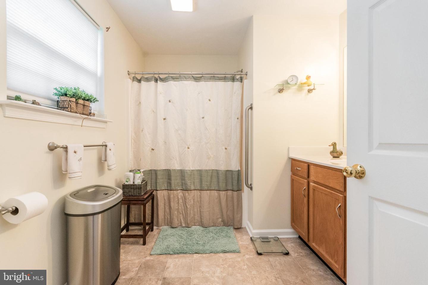 221 CRESTWOOD LN, WINCHESTER, Virginia 22602, 2 Bedrooms Bedrooms, ,2 BathroomsBathrooms,Residential,For sale,221 CRESTWOOD LN,VAFV2037270 MLS # VAFV2037270