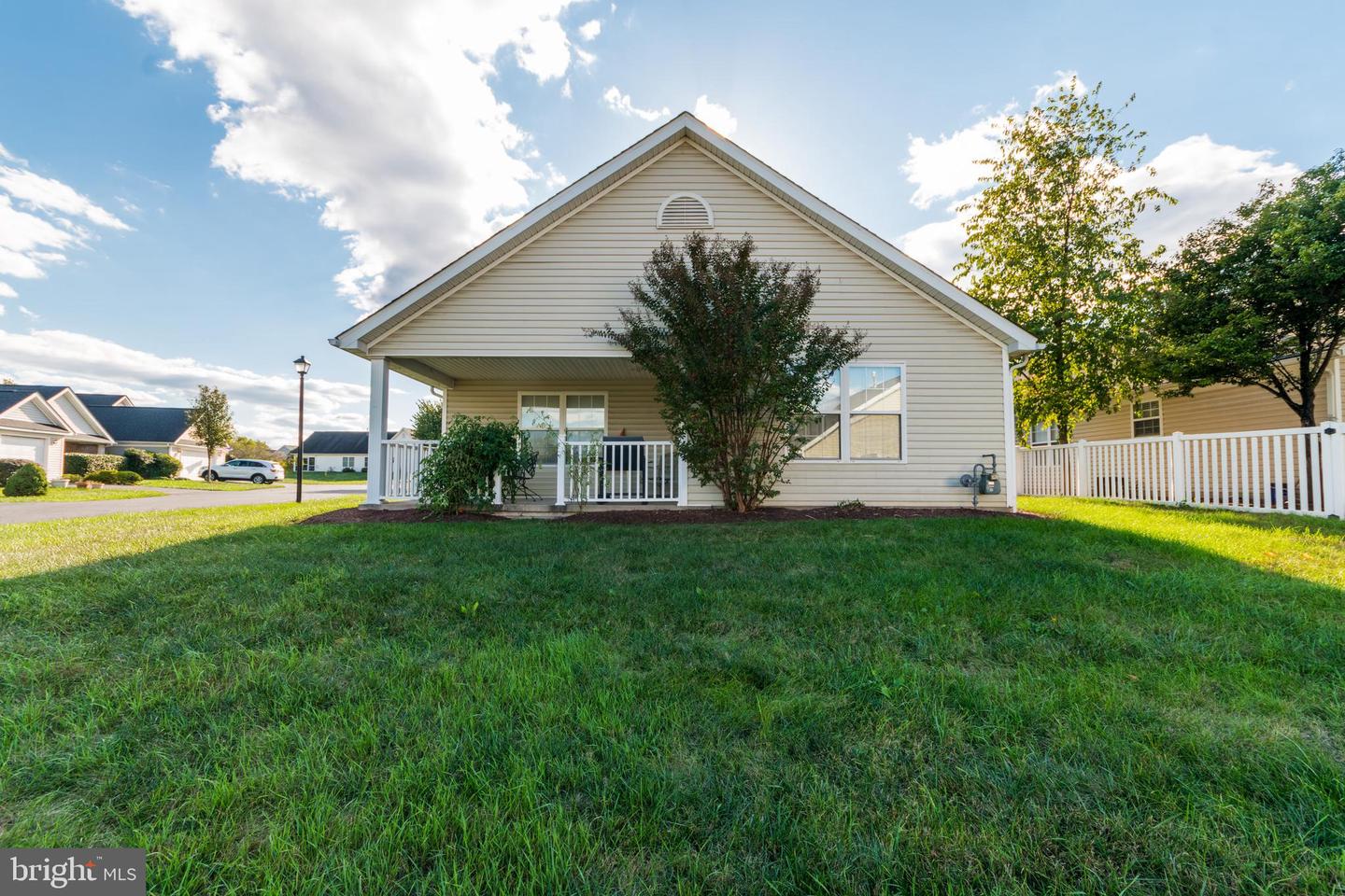 221 CRESTWOOD LN, WINCHESTER, Virginia 22602, 2 Bedrooms Bedrooms, ,2 BathroomsBathrooms,Residential,For sale,221 CRESTWOOD LN,VAFV2037270 MLS # VAFV2037270