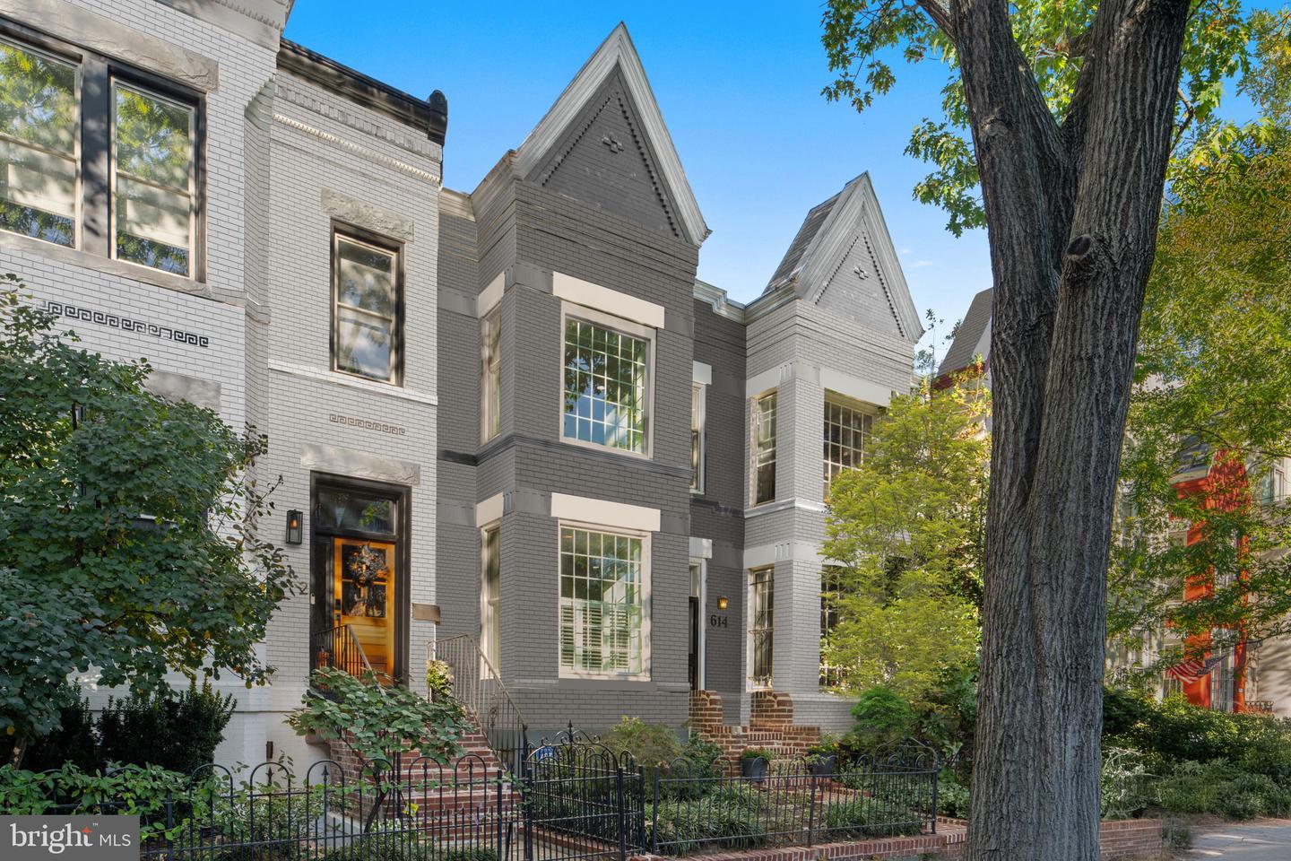 614 8TH ST NE, WASHINGTON, District Of Columbia 20002, 3 Bedrooms Bedrooms, ,2 BathroomsBathrooms,Residential,For sale,614 8TH ST NE,DCDC2225722 MLS # DCDC2225722