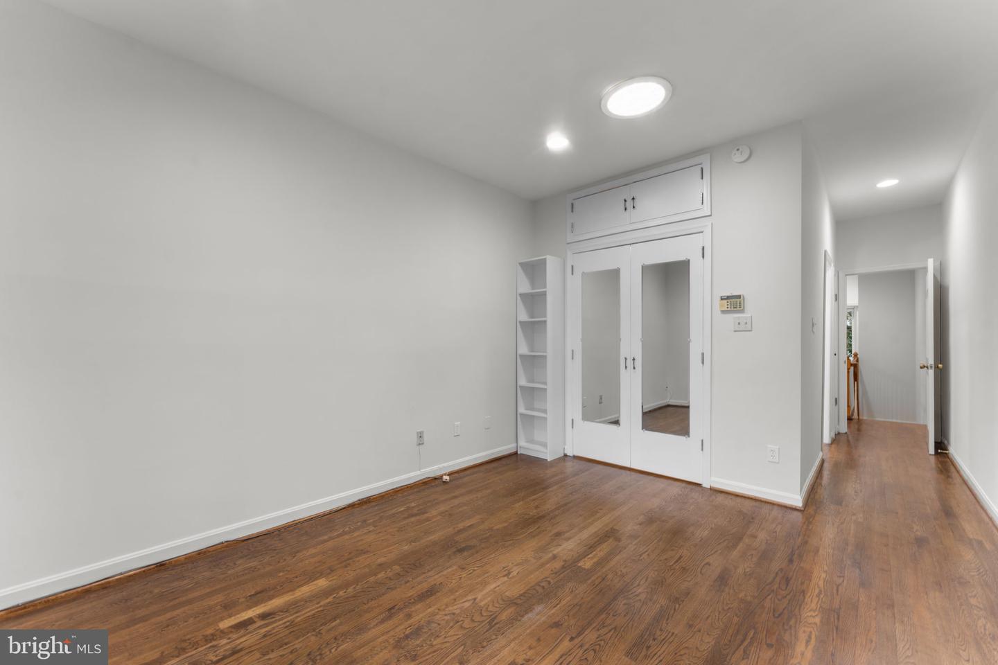 614 8TH ST NE, WASHINGTON, District Of Columbia 20002, 3 Bedrooms Bedrooms, ,2 BathroomsBathrooms,Residential,For sale,614 8TH ST NE,DCDC2225722 MLS # DCDC2225722