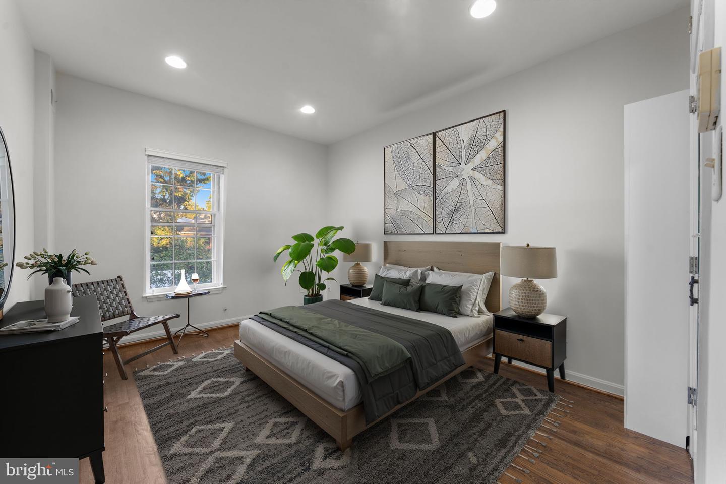 614 8TH ST NE, WASHINGTON, District Of Columbia 20002, 3 Bedrooms Bedrooms, ,2 BathroomsBathrooms,Residential,For sale,614 8TH ST NE,DCDC2225722 MLS # DCDC2225722
