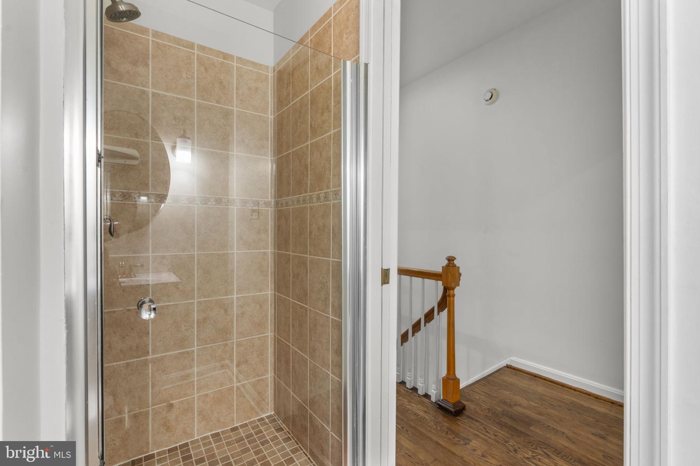 614 8TH ST NE, WASHINGTON, District Of Columbia 20002, 3 Bedrooms Bedrooms, ,2 BathroomsBathrooms,Residential,For sale,614 8TH ST NE,DCDC2225722 MLS # DCDC2225722