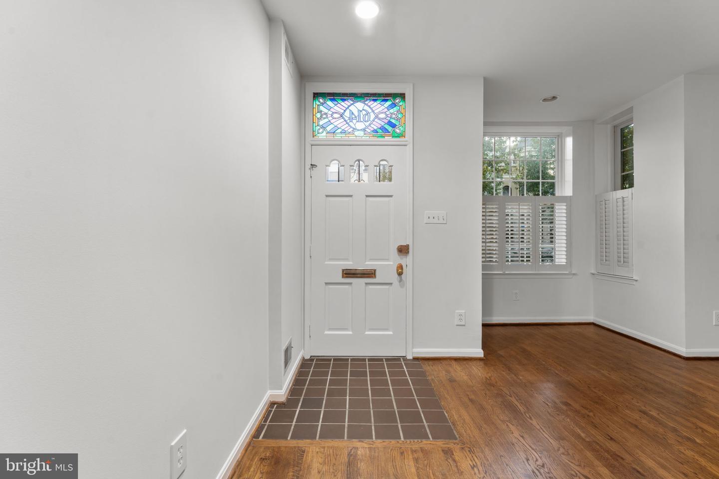 614 8TH ST NE, WASHINGTON, District Of Columbia 20002, 3 Bedrooms Bedrooms, ,2 BathroomsBathrooms,Residential,For sale,614 8TH ST NE,DCDC2225722 MLS # DCDC2225722