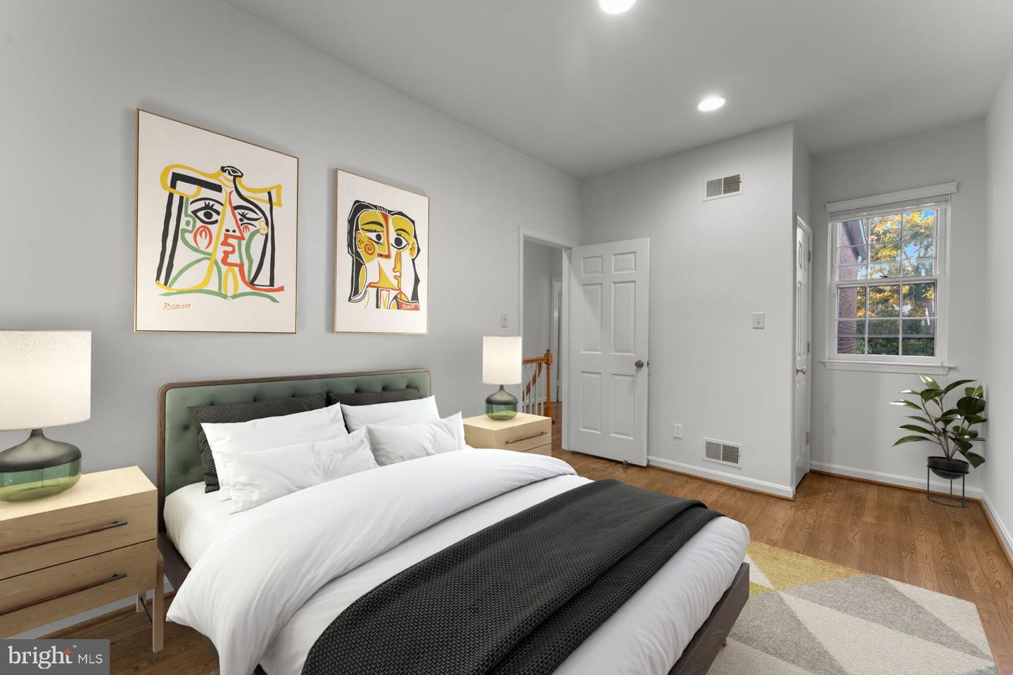 614 8TH ST NE, WASHINGTON, District Of Columbia 20002, 3 Bedrooms Bedrooms, ,2 BathroomsBathrooms,Residential,For sale,614 8TH ST NE,DCDC2225722 MLS # DCDC2225722