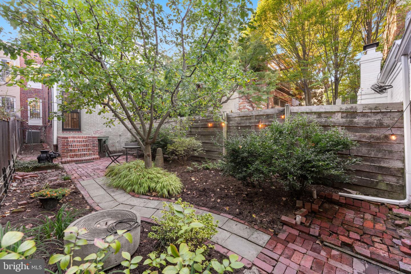614 8TH ST NE, WASHINGTON, District Of Columbia 20002, 3 Bedrooms Bedrooms, ,2 BathroomsBathrooms,Residential,For sale,614 8TH ST NE,DCDC2225722 MLS # DCDC2225722
