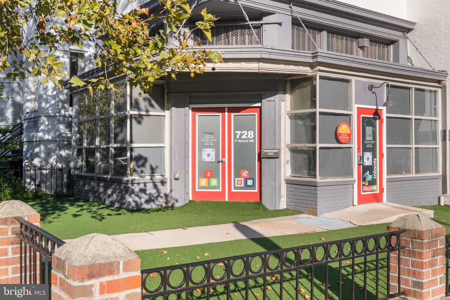 614 8TH ST NE, WASHINGTON, District Of Columbia 20002, 3 Bedrooms Bedrooms, ,2 BathroomsBathrooms,Residential,For sale,614 8TH ST NE,DCDC2225722 MLS # DCDC2225722