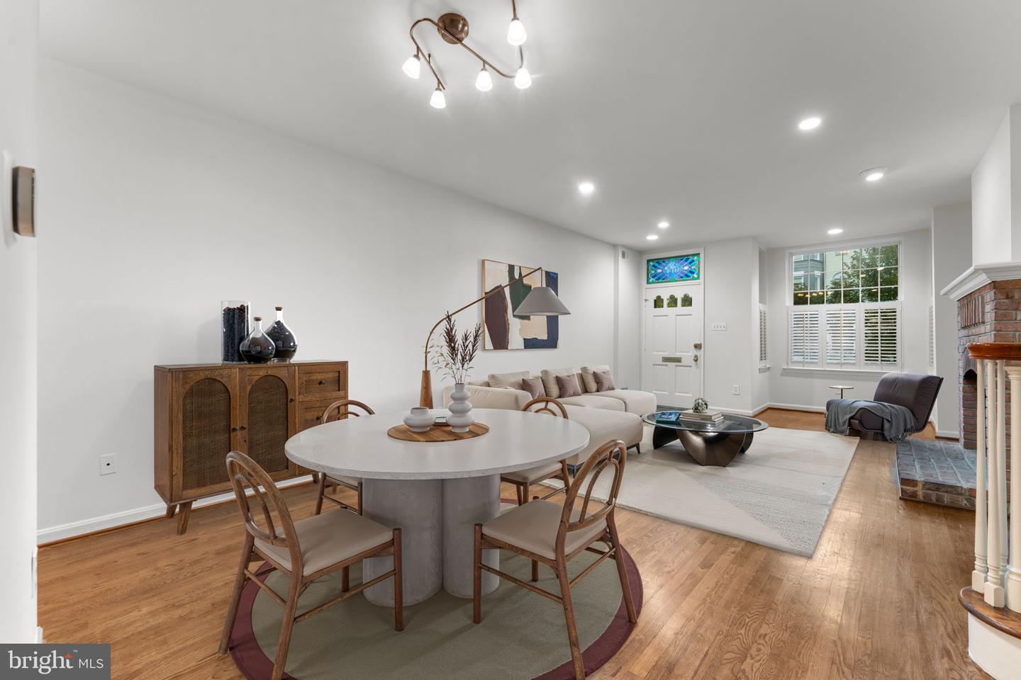 614 8TH ST NE, WASHINGTON, District Of Columbia 20002, 3 Bedrooms Bedrooms, ,2 BathroomsBathrooms,Residential,For sale,614 8TH ST NE,DCDC2225722 MLS # DCDC2225722