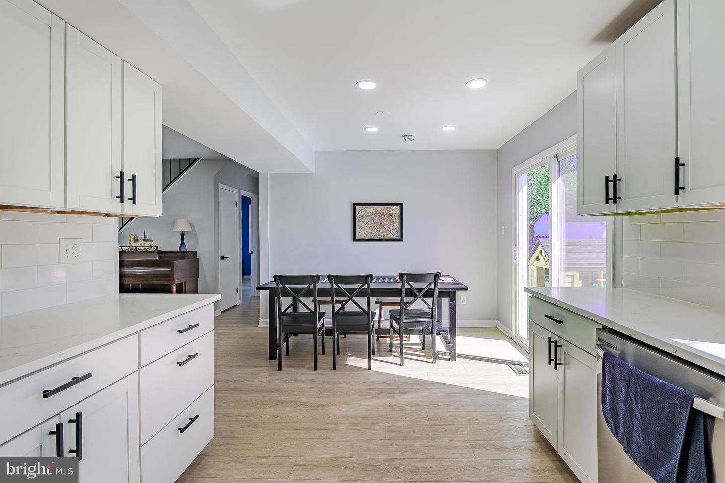 4111 MOUNT ECHO LN, FAIRFAX, Virginia 22033, 4 Bedrooms Bedrooms, ,2 BathroomsBathrooms,Residential,For sale,4111 MOUNT ECHO LN,VAFX2273286 MLS # VAFX2273286